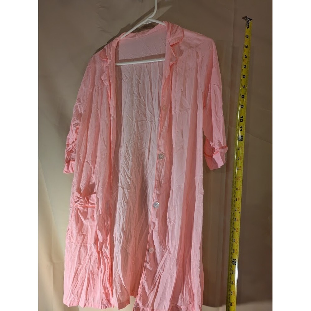 Vintage Pink Nylon Robe Peignoir 3/4 Sleeve Button Front Lounge 42‎ Long - Picture 3 of 3